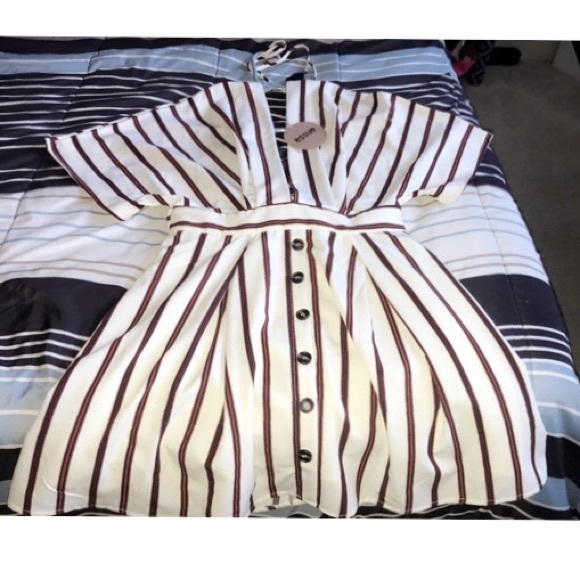 Dress - Picture 3 of 3